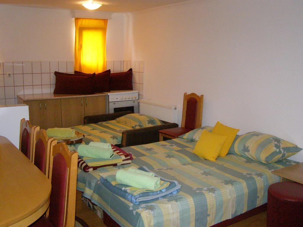 Guesthouse Kuzmanovic Guča Zewnętrze zdjęcie