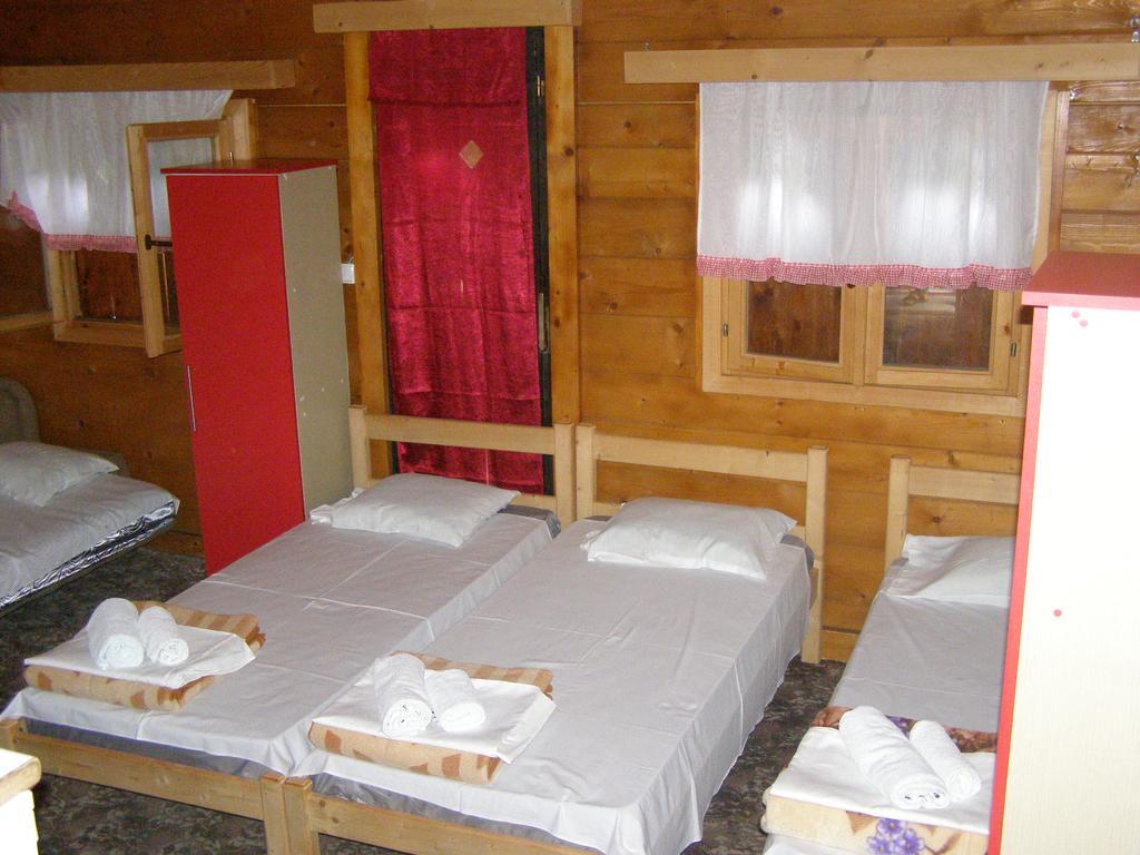 Guesthouse Kuzmanovic Guča Zewnętrze zdjęcie