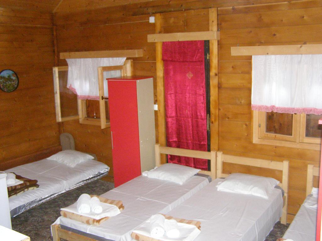 Guesthouse Kuzmanovic Guča Zewnętrze zdjęcie