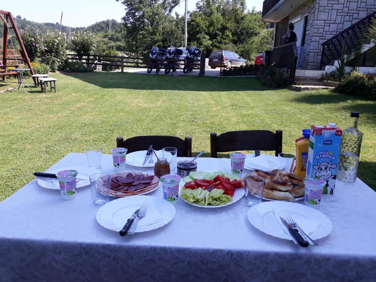 Guesthouse Kuzmanovic Guča Zewnętrze zdjęcie